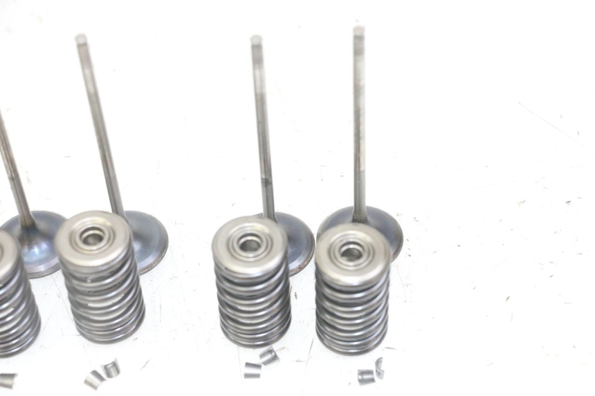 photo de VALVOLA ASPIRAZIONE HONDA CB R 1000 (2018 - 2023) - Zoom qualità usato