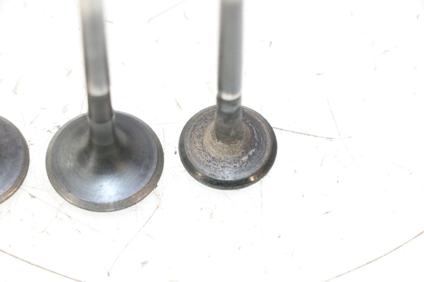 photo de VALVOLA ASPIRAZIONE HONDA CB TWO FIFTY 250 (1991 - 2002) - Ricambio usato controllato