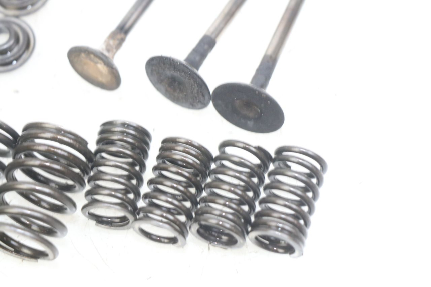 photo de SOUPAPE HONDA CM 125 (1983 - 2003) - Altra angolazione