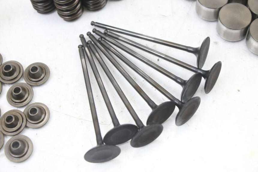 photo de VALVOLA ASPIRAZIONE YAMAHA FZ6 FAZER S2 600 (2007 - 2011) - Stato della superficie e materiale