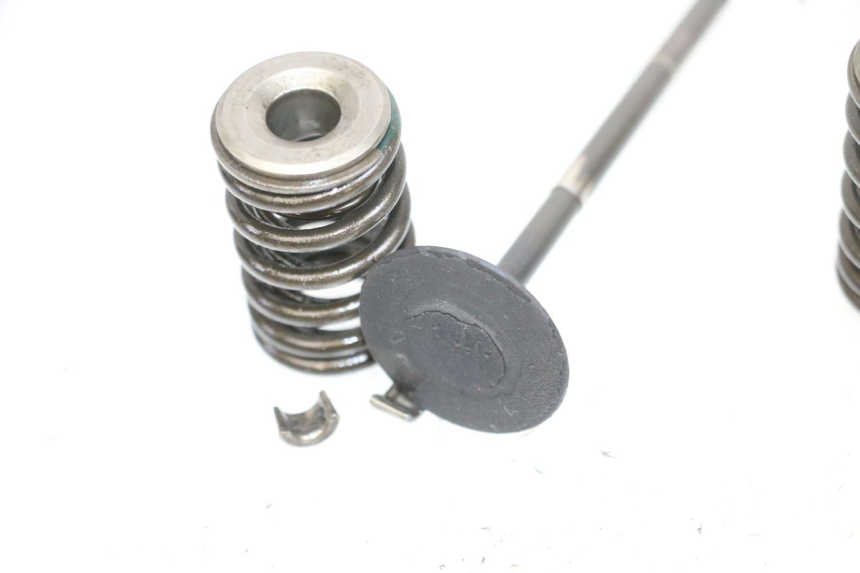 photo de VALVOLA ASPIRAZIONE KYMCO LIKE 125 (2009 - 2016) - Vista d'insieme del prodotto