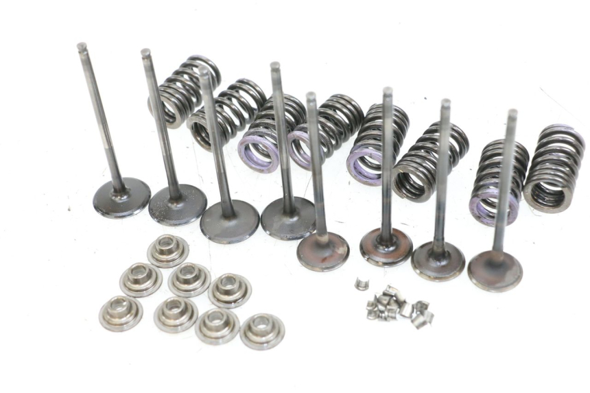 photo de VALVOLA ASPIRAZIONE KAWASAKI NINJA 400 (2018 - 2023) - Primo piano tecnico