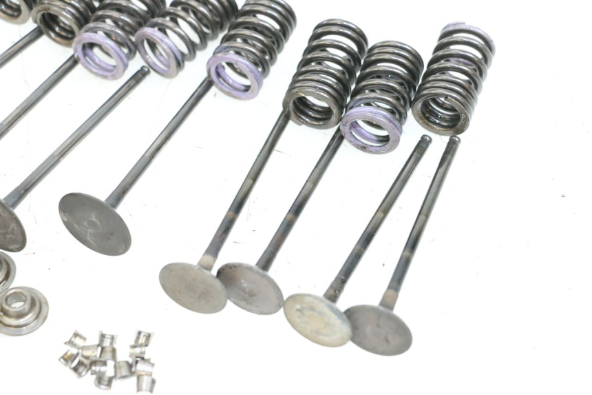 photo de VALVOLA ASPIRAZIONE KAWASAKI NINJA 400 (2018 - 2023) - Dettagli dei punti di fissaggio