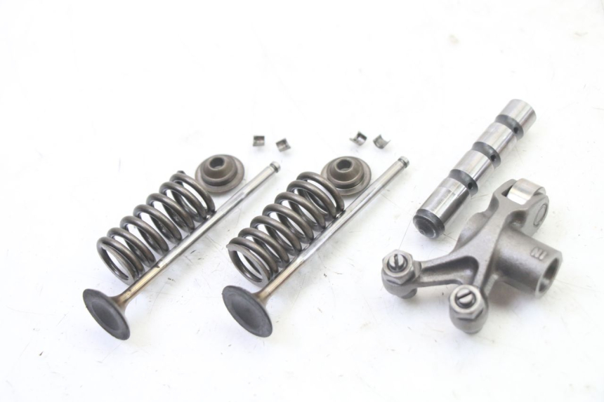 photo de VALVOLA ASPIRAZIONE PEUGEOT SATELIS 125 (2013 - 2018) - Dettaglio del componente