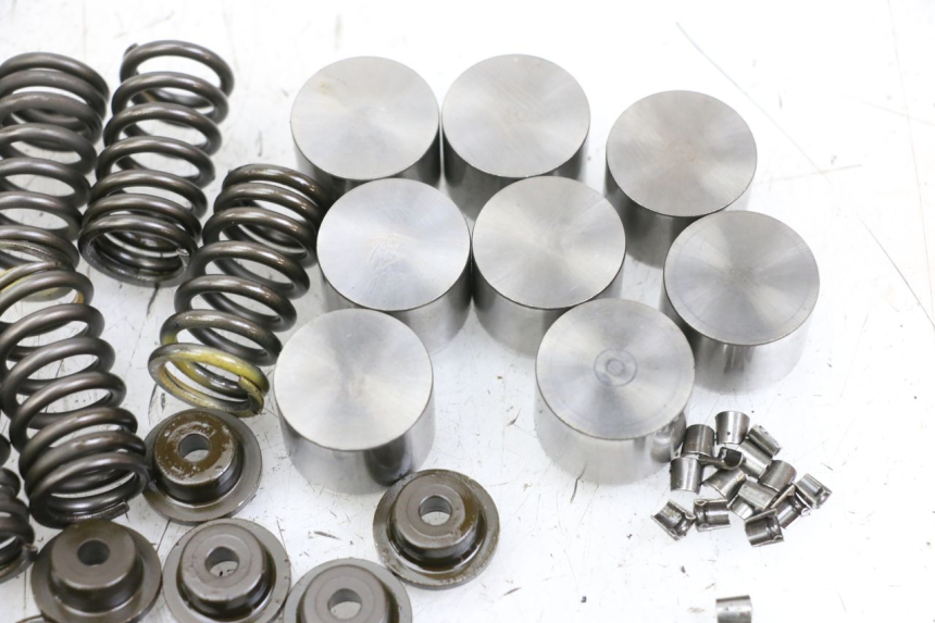 photo de VALVOLA ASPIRAZIONE SUZUKI GSR 750 (2011 - 2017) - Ricambio usato controllato