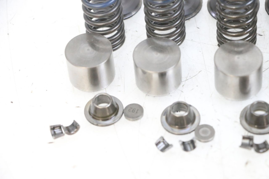 photo de VALVOLA ASPIRAZIONE YAMAHA TDM ABS 900 (2002 - 2014) - Altra vista dell'articolo