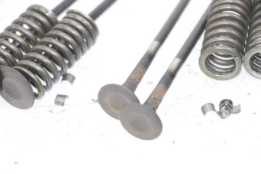 photo de VALVOLA ASPIRAZIONE PIAGGIO VESPA GRANTURISMO 200 (2004 - 2005) - Primo piano tecnico