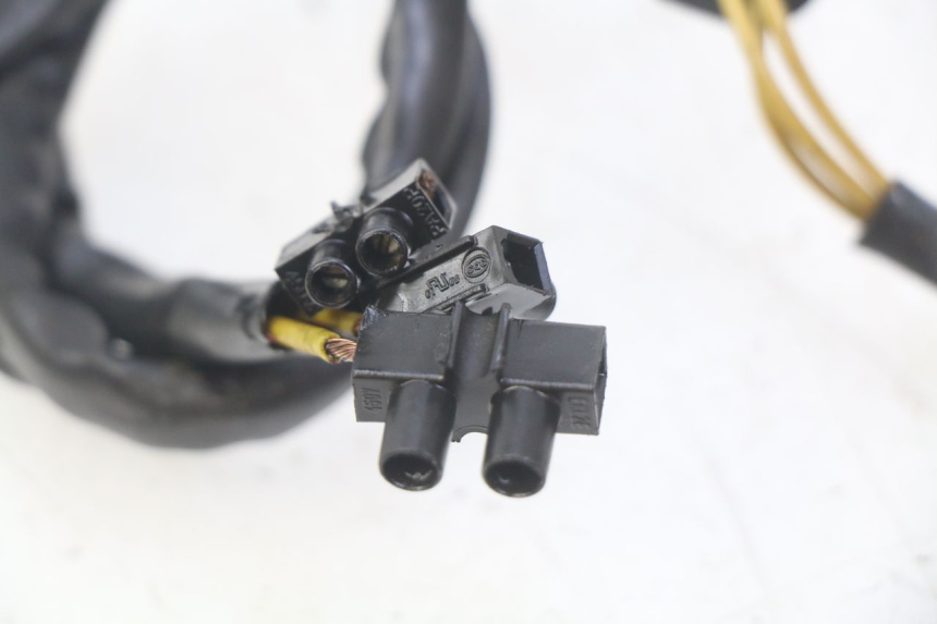 photo de STATOR HONDA CBF 500 (2004 - 2007) - Dettagli dei punti di fissaggio