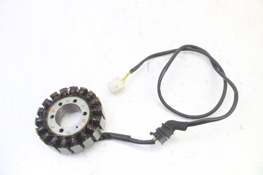 photo de STATOR HONDA CBR RR FIREBLADE 900 (1992 - 1994) - Vista principale