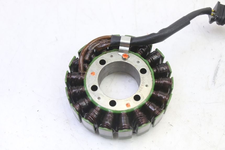 photo de STATOR HONDA CBR RR FIREBLADE 900 (1992 - 1994) - Dettaglio del componente