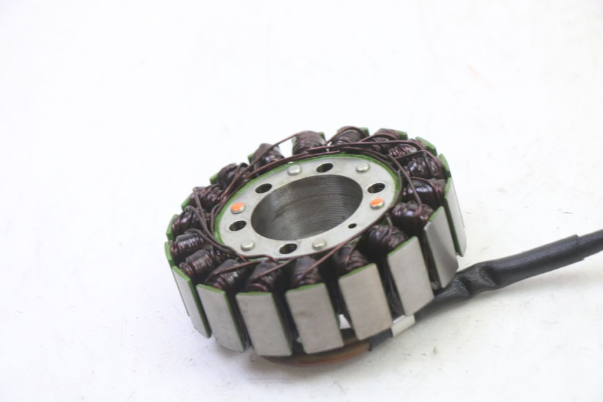 photo de STATOR HONDA CBR RR FIREBLADE 900 (1992 - 1994) - Zoom sullo stato d'uso
