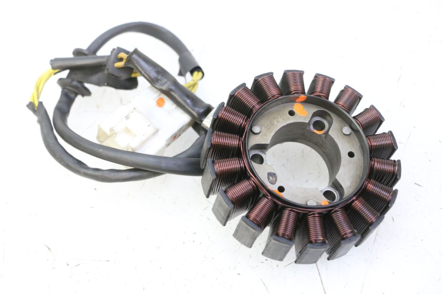 photo de STATOR HONDA FES S-WING SWING ABS 125 (2007 - 2015) - Vista principale