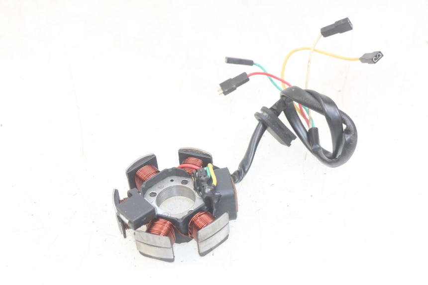 photo de STATOR DERBI GPR 50 (2004 - 2009) - Altra angolazione