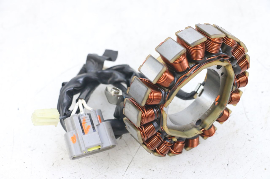 photo de STATOR YAMAHA MT-07 MT07 ABS 700 (2014 - 2017) - Dettagli dei punti di fissaggio