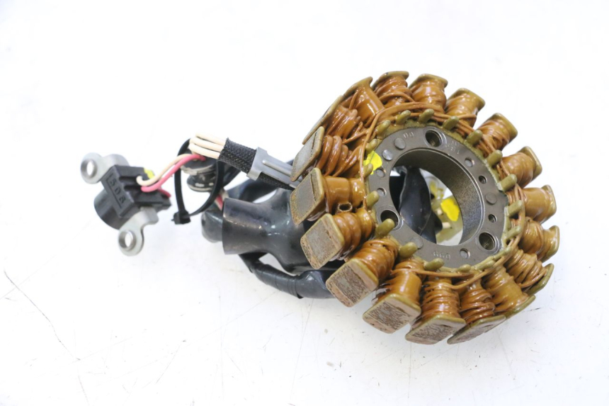 photo de STATOR YAMAHA XMAX X-MAX 125 (2006 - 2009) - Primo piano tecnico