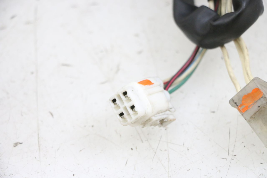 photo de STATORE YAMAHA YP MAJESTY 125 (2002 - 2006) - Dettagli dei punti di fissaggio