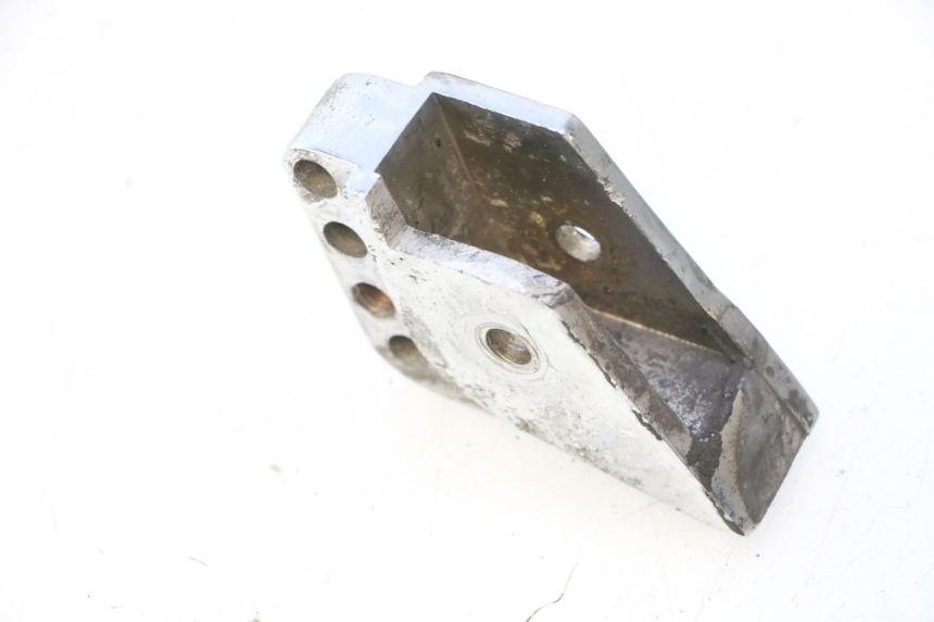 photo de AMMORTIZZATORE STAFFA PEUGEOT TREKKER 50 (1995 - 2004) - Altra angolazione