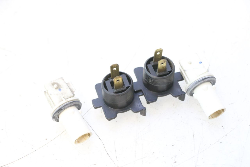 photo de SUPPORTO LAMPADA SUZUKI BURGMAN 125 (2007 - 2014) - Dettaglio del componente