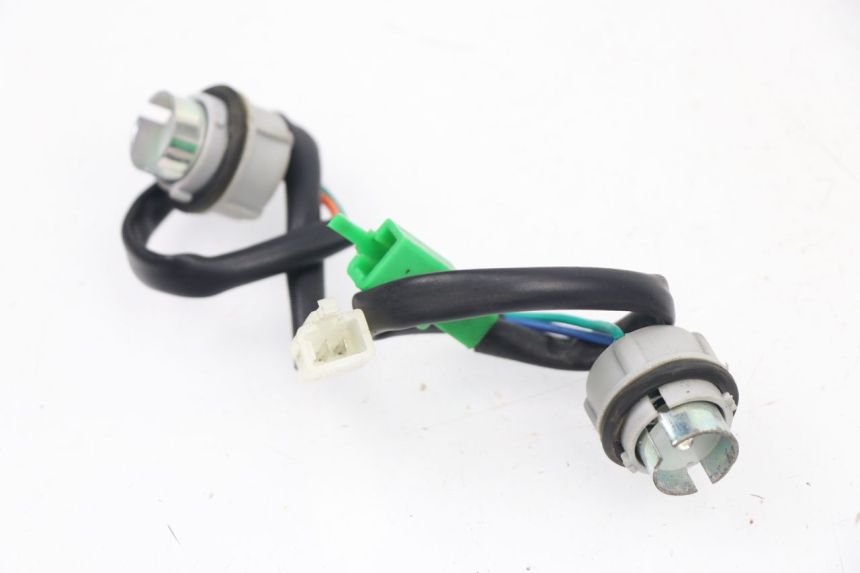 photo de SUPPORTO LAMPADINA PEUGEOT KISBEE 2T 50 (2010 - 2017) - Zoom sullo stato d'uso