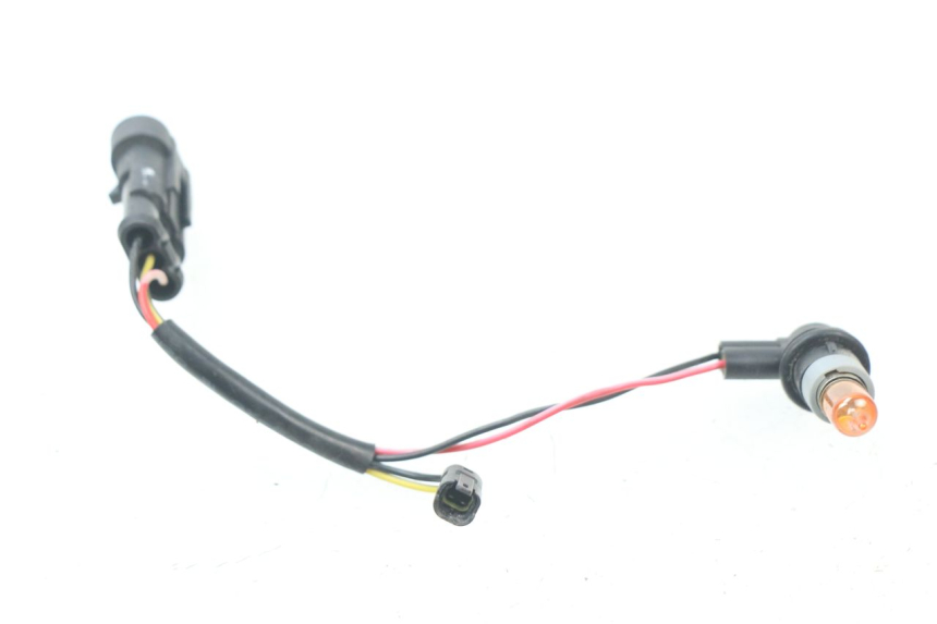 photo de SUPPORTO LAMPADINA PIAGGIO VESPA GTS IE ABS 300 (2016 - 2018) - Altra angolazione