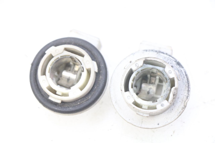 photo de SUPPORTO LAMPADA PIAGGIO VESPA LX 125 (2005 - 2010) - Vista principale