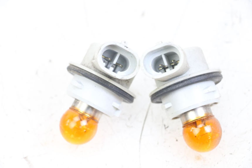 photo de SUPPORTO LAMPADA PIAGGIO X10 125 (2012 - 2017) - Zoom sullo stato d'uso