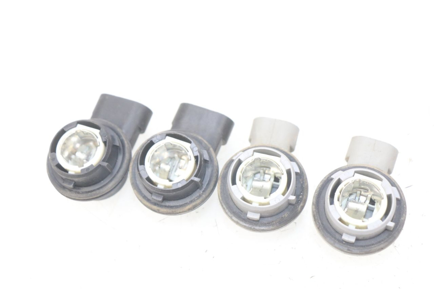 photo de SUPPORTO LAMPADA PIAGGIO X7 125 (2007 - 2013) - Vista principale