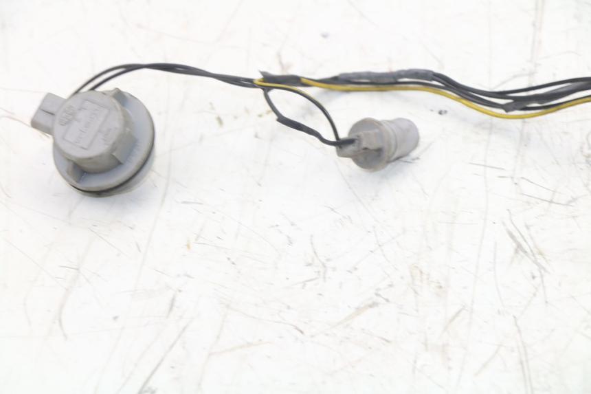 photo de SUPPORTO LAMPADINA PIAGGIO XEVO - X EVO 125 (2007 - 2017) - Zoom sullo stato d'uso