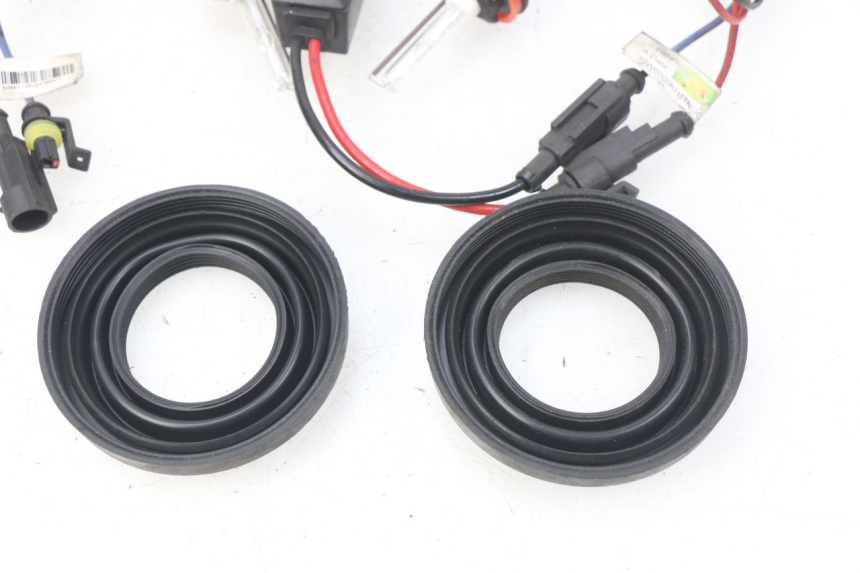 photo de SUPPORTO LAMPADINA YAMAHA XP T-MAX TMAX ABS 530 (2012 - 2015) - Primo piano tecnico