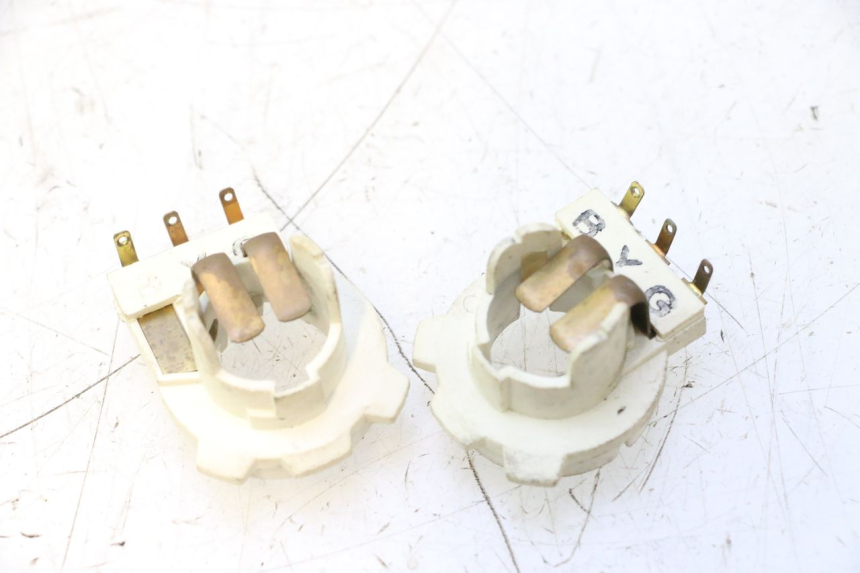 photo de PORTALAMPADA YAMAHA YP MAJESTY 125 (2002 - 2006) - Dettaglio del componente