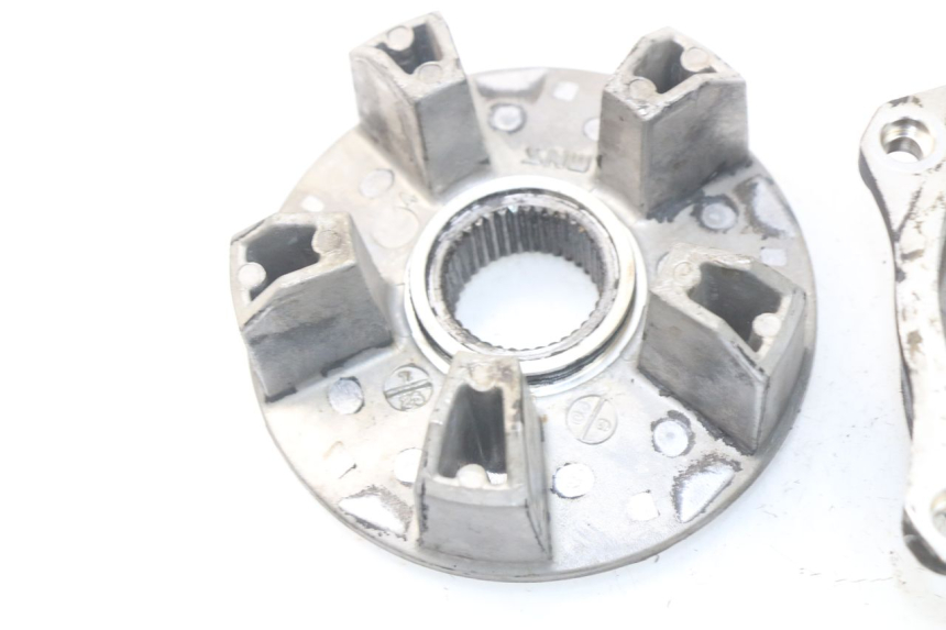 photo de SUPPORTO CORONA TRIUMPH SPRINT ST ABS 1050 (2005 - 2007) - Primo piano tecnico