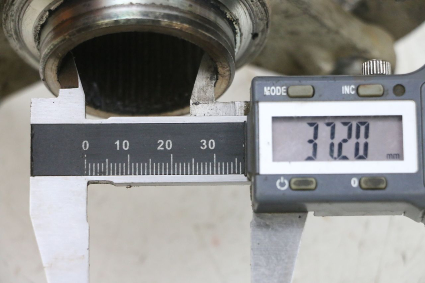 photo de CORONA SUPPORTO YAMAHA YFM R RAPTOR 250 (2008 - 2014) - Dettaglio del componente