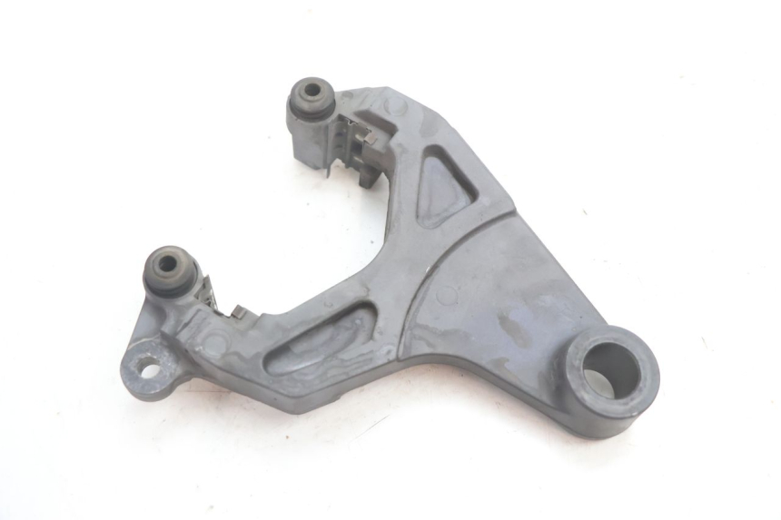photo de SUPPORTO PINZA POSTERIORE YAMAHA FJR 1300 (2001 - 2005) - Vista principale