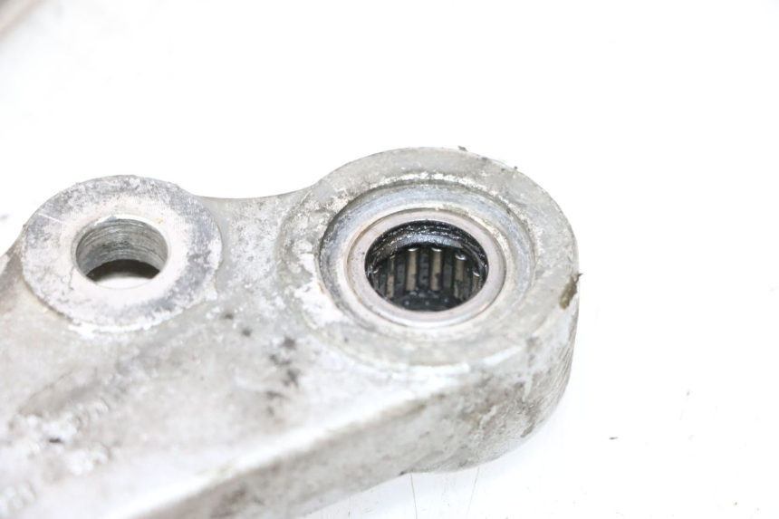 photo de SUPPORTO PINZA POSTERIORE KAWASAKI GPX F ZX750F 750 (1986 - 1990) - Zoom sullo stato d'uso