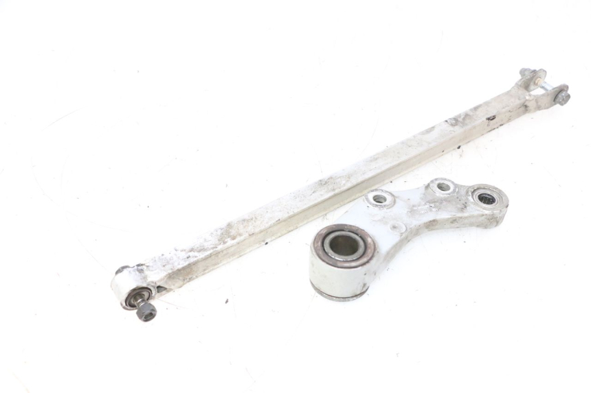 photo de SUPPORTO PINZA POSTERIORE KAWASAKI GPX F ZX750F 750 (1986 - 1990) - Altra angolazione