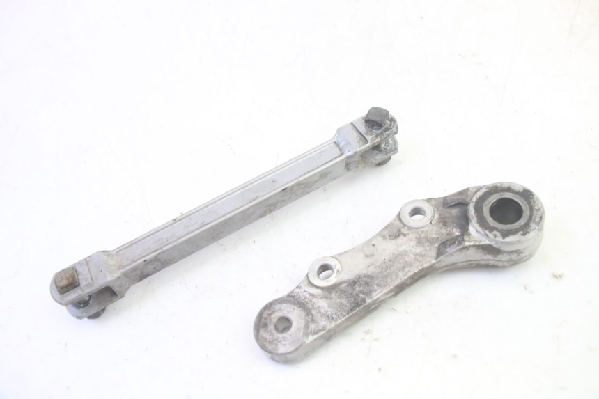 photo de SUPPORTO PINZA POSTERIORE KAWASAKI GPZ RX 1000 (1986 - 1988) - Altra angolazione