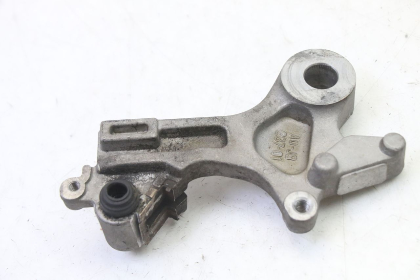 photo de SUPPORTO PINZA POSTERIORE MAG POWER R-STREET 50 (2016 - 2025) - Altra angolazione