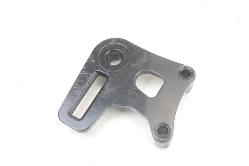 photo de SUPPORTO PINZA POSTERIORE REGAL RAPTOR SPYDER 125 (2010 - 2018) - Altra angolazione