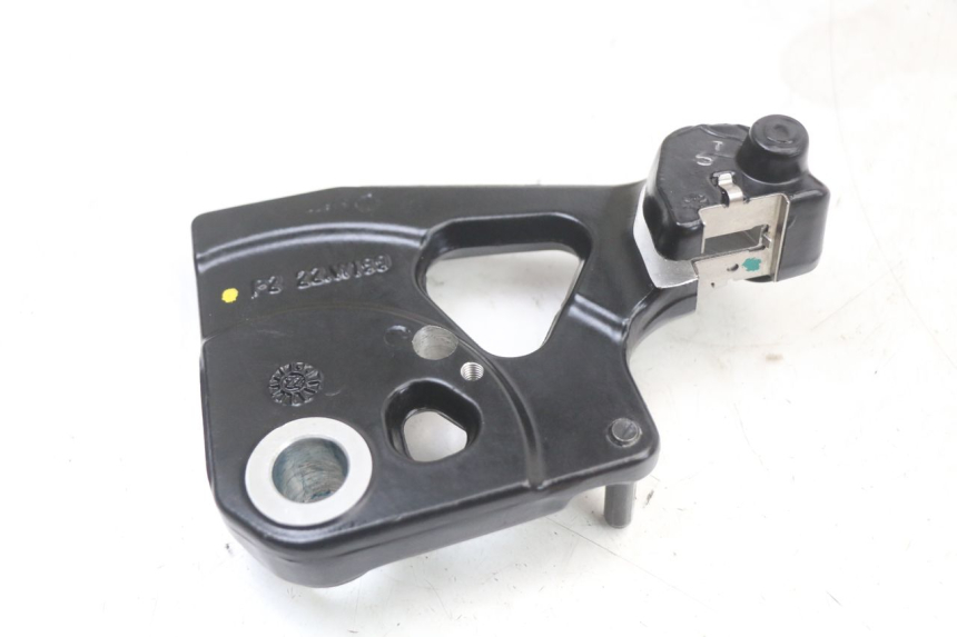 photo de SUPPORTO PINZA POSTERIORE ROYAL ENFIELD SCRAM 411 (2022 - 2024) - Primo piano tecnico