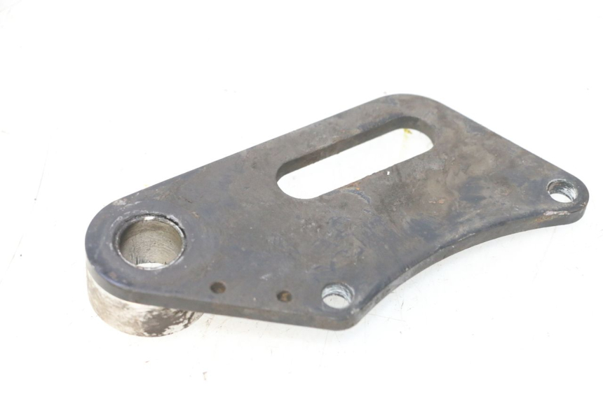 photo de SUPPORTO PINZA POSTERIORE MZ RT 125 (2000 - 2008) - Altra angolazione