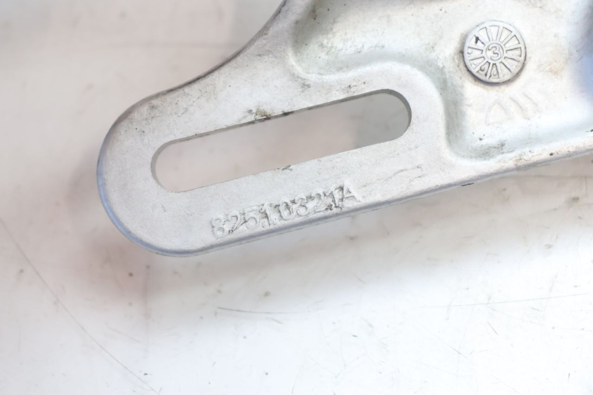 photo de SUPPORTO PINZA POSTERIORE DUCATI SS IE DS CARENEE 1000 (2002 - 2006) - Altra angolazione