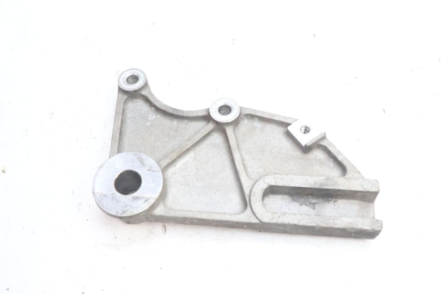 photo de SUPPORTO PINZA POSTERIORE DAELIM VJ ROADWIN 125 (2004 - 2007) - Vista principale