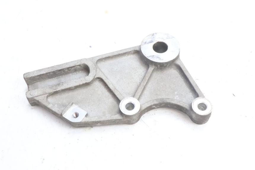 photo de SUPPORTO PINZA POSTERIORE DAELIM VJ ROADWIN 125 (2004 - 2007) - Zoom sullo stato d'uso