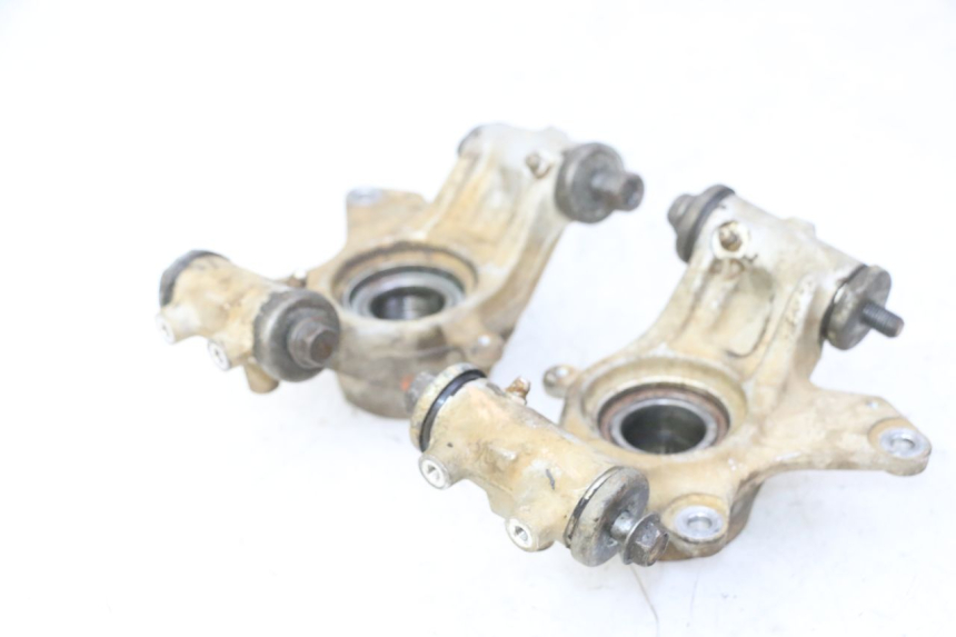 photo de SUPPORTO PINZA POSTERIORE YAMAHA YFM GRIZZLY 550 (2008 - 2015) - Ricambio usato controllato