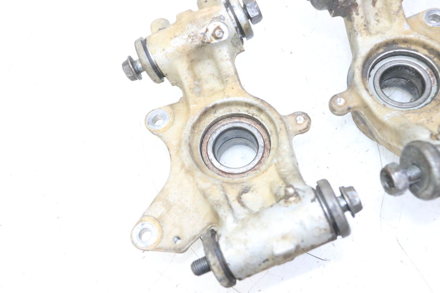 photo de SUPPORTO PINZA POSTERIORE YAMAHA YFM GRIZZLY 550 (2008 - 2015) - Marcature e riferimenti originali