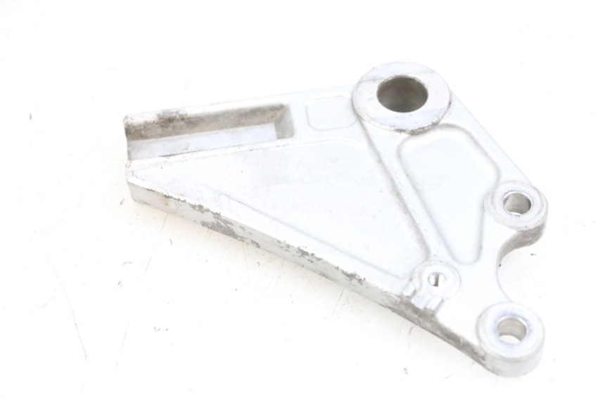 photo de SUPPORTO PINZA FRENO POSTERIORE KAWASAKI ZR 7 750 (1999 - 2004) - Dettaglio del componente