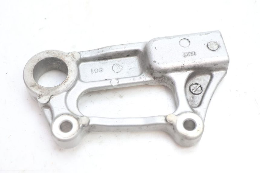 photo de SUPPORTO PINZA FRENO POSTERIORE KAWASAKI ZX-6R ZX6R 600 (2000 - 2002) - Altra angolazione