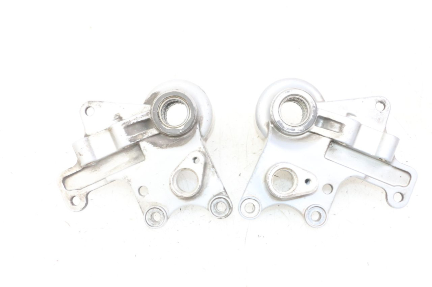 photo de SUPPORTO PINZA ANTERIORE PIAGGIO IE MP3 YOURBAN 300 (2011 - 2016) - Vista d'insieme del prodotto