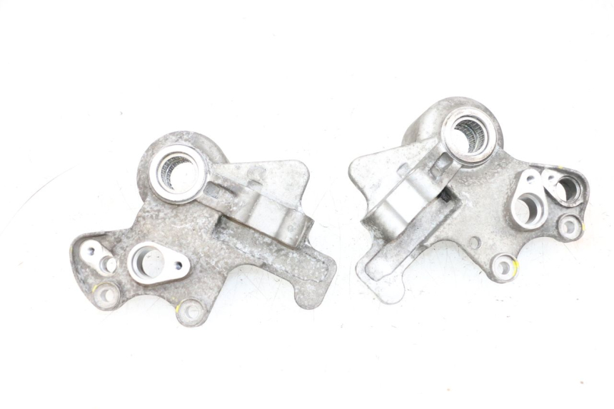 photo de SUPPORTO PINZA ANTERIORE PIAGGIO MP3 HPE 300 (2019 - 2026) - Vista d'insieme del prodotto