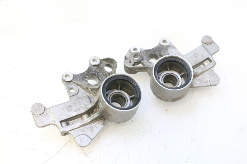 photo de SUPPORTO PINZA ANTERIORE PIAGGIO MP3 HPE 530 (2022 - 2026) - Vista principale